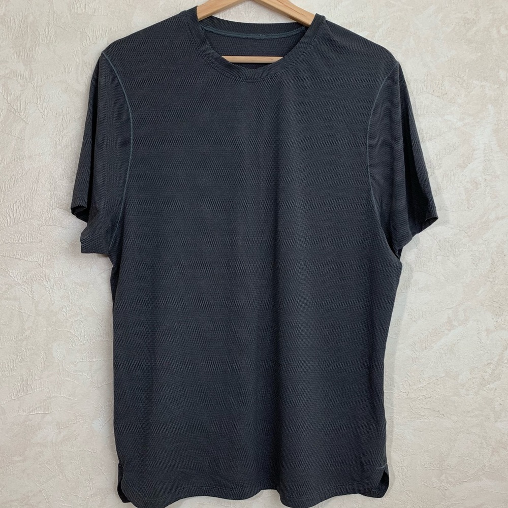 💥HP💥Lululemon Tee medium